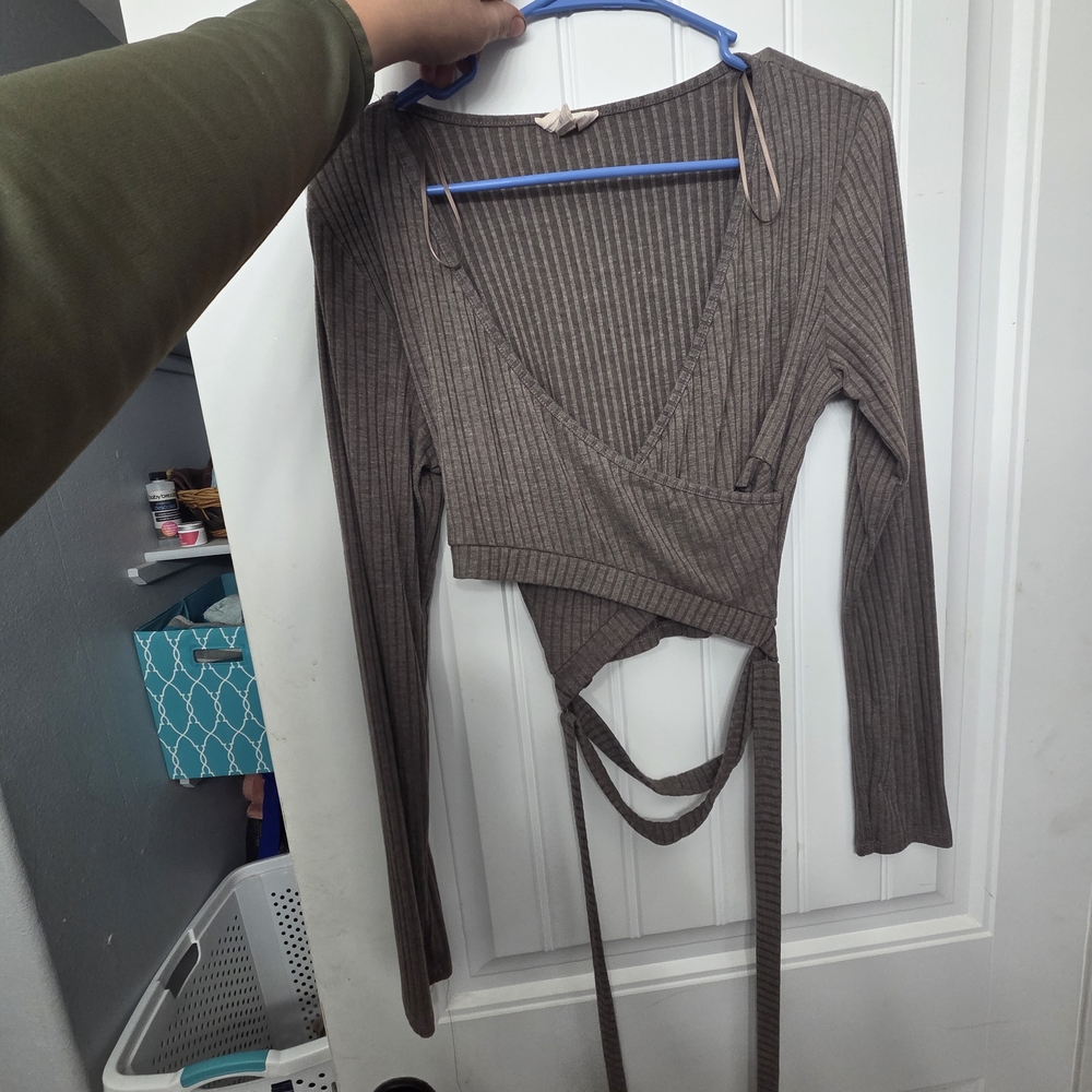 Ribbed Wrap Top in Brown